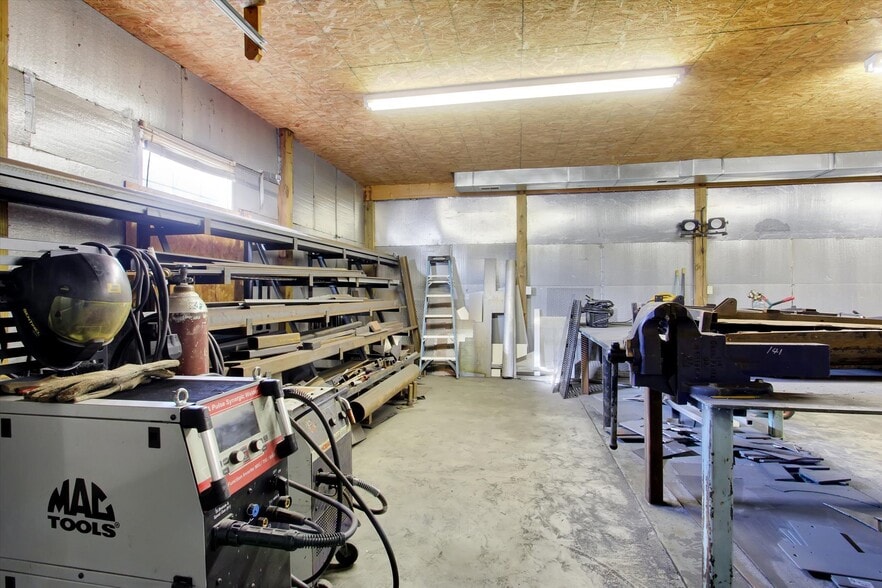 More Photos Of 276 Kingsdale Rd, Littlestown Auto Repair For Sale