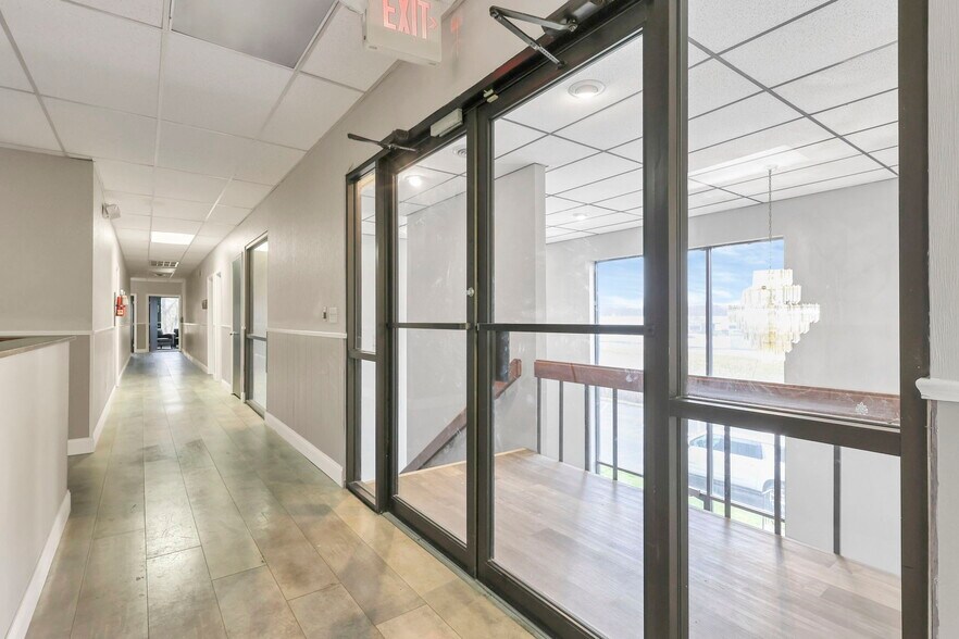 More Photos Of 2844 E River Rd, Dayton Office For Sale