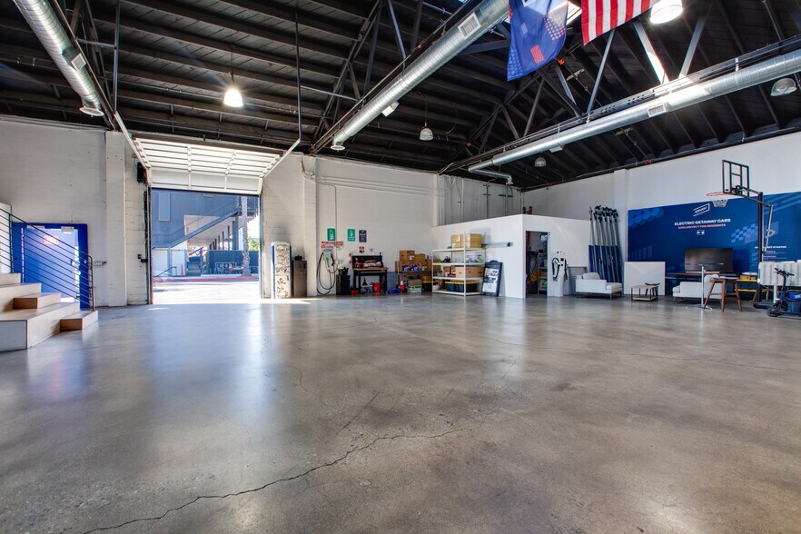 More Photos Of 8571-8575 Washington Blvd, Los Angeles Freestanding For Lease