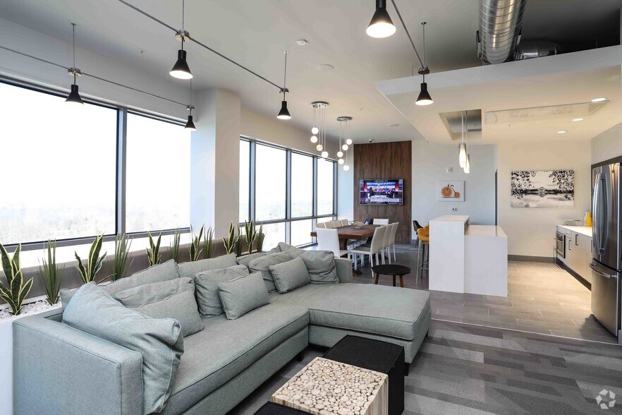 More Photos Of 6009 Oxon Hill Rd, Oxon Hill Apartments For Lease