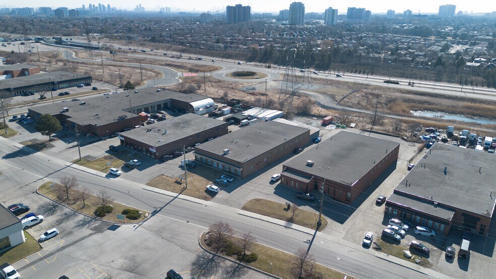 More Photos Of 1200 Fewster Dr, Mississauga Manufacturing For Sale