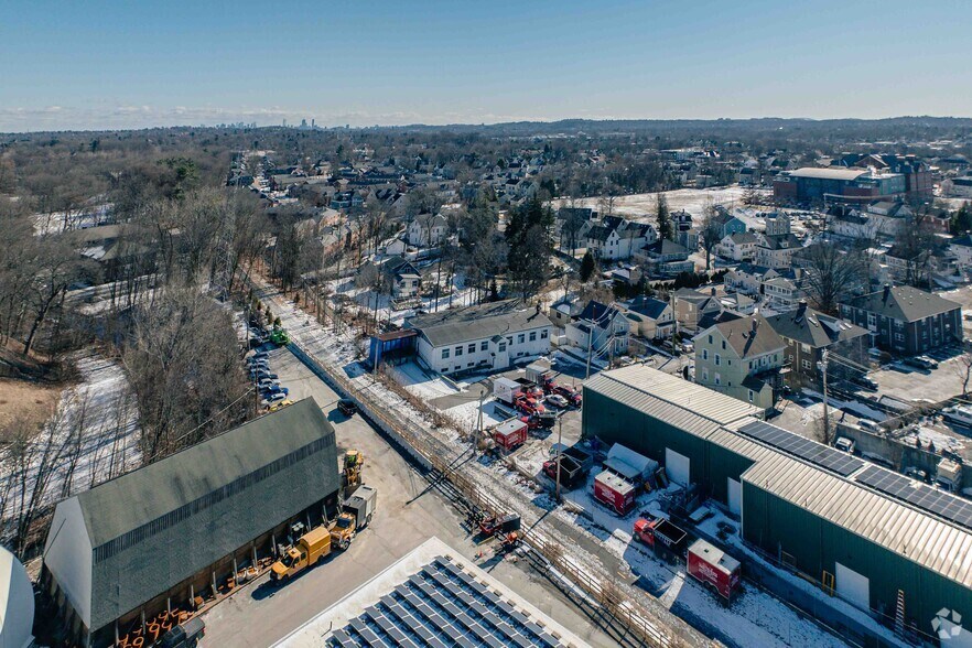 More Photos Of 25 Summer Ave, Waltham Manufacturing For Lease