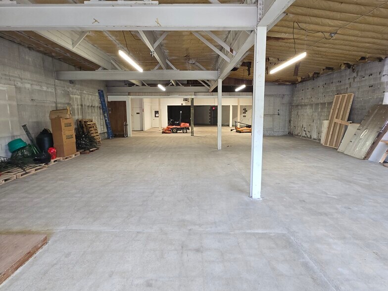 More Photos Of 9170 Transit Rd, East Amherst Warehouse For Sale