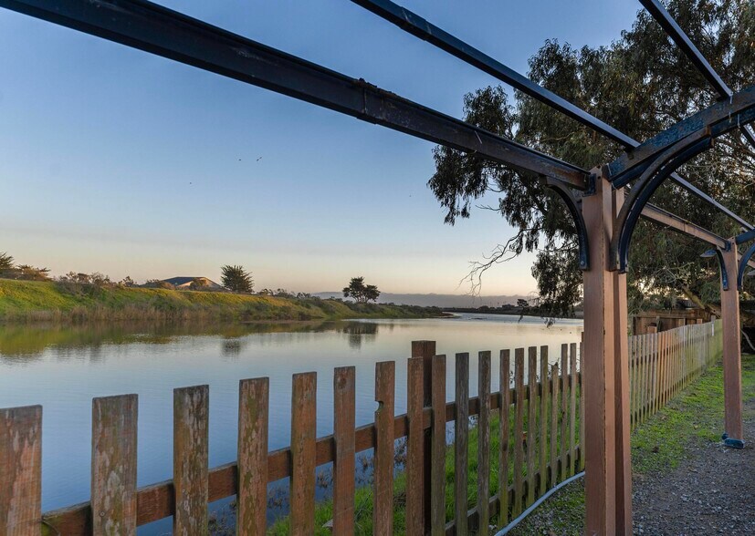 More Photos Of 7921 Moss Landing Rd, Moss Landing Restaurant For Sale