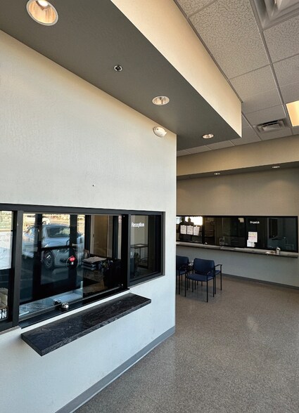 More Photos Of 303 W Southern Ave, Mesa Warehouse For Lease