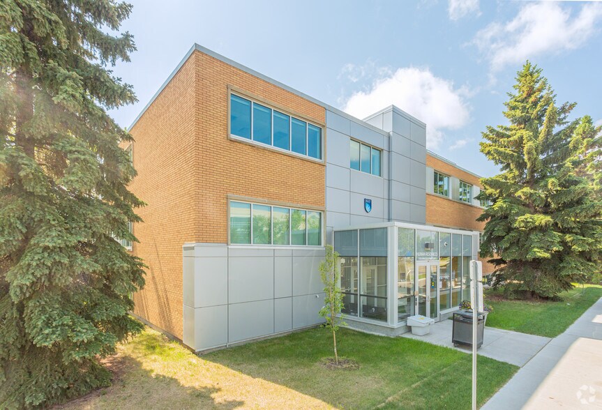 Primary Photo Of 10305 Princess Elizabeth Ave NW, Edmonton Office For Sale