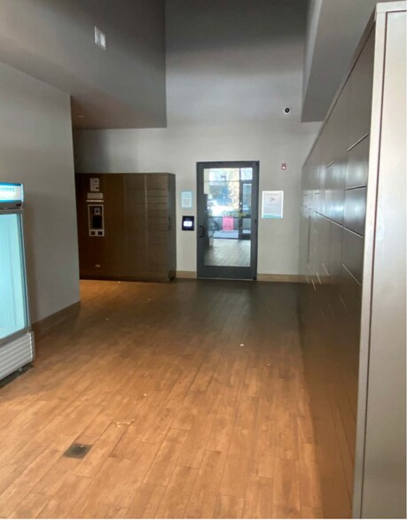 More Photos Of 1333 Shore District Dr, Austin Apartments For Lease