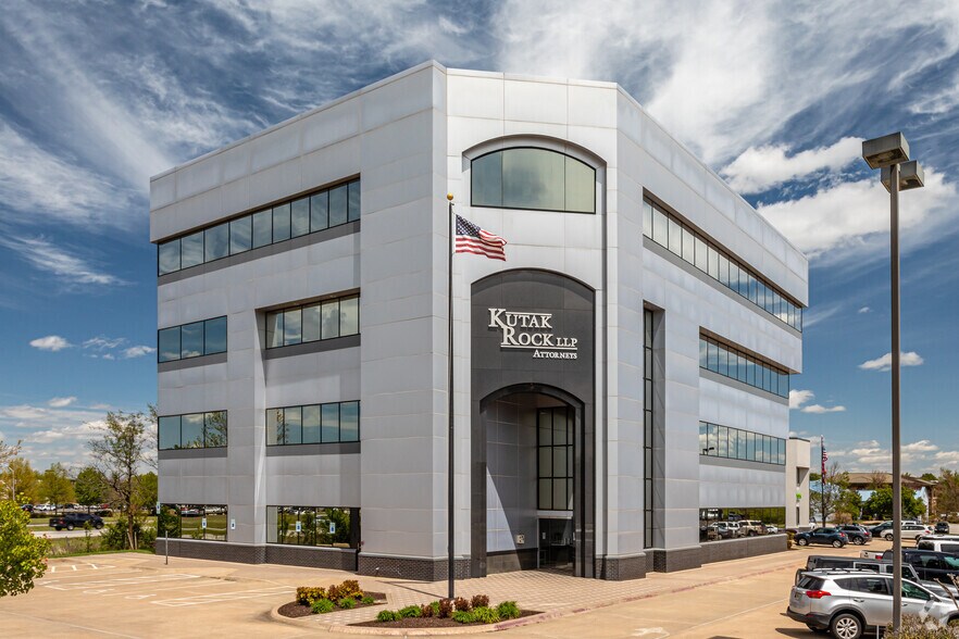 More Photos Of 234 Millsap Rd, Fayetteville Office For Lease
