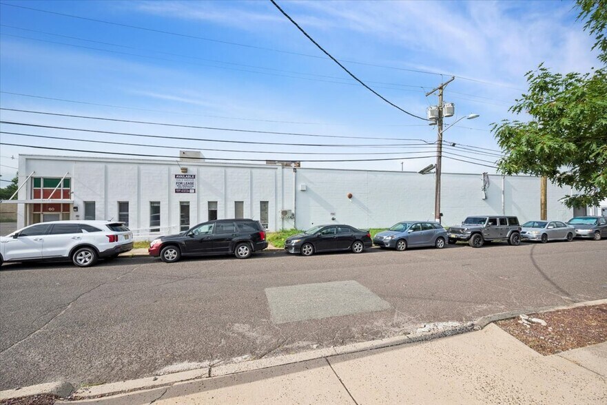More Photos Of 60 E 4th St, Somerville Manufacturing For Lease