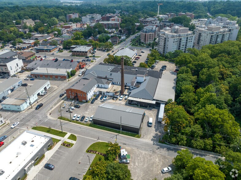More Photos Of 64 Hatt St, Hamilton Light Manufacturing For Lease
