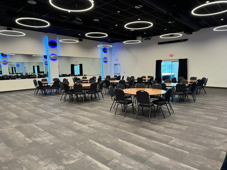 More Photos Of 1230 State St, Salem Restaurant For Sale