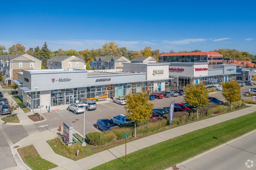 Primary Photo Of 436-507 E Big Beaver Rd, Troy Freestanding For Lease