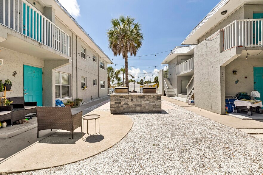 More Photos Of 701 1st St, Indian Rocks Beach Apartments For Sale