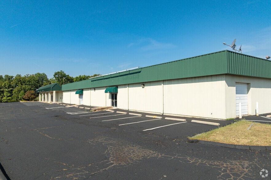 More Photos Of 530-534 Workman Rd, Eureka Distribution For Lease
