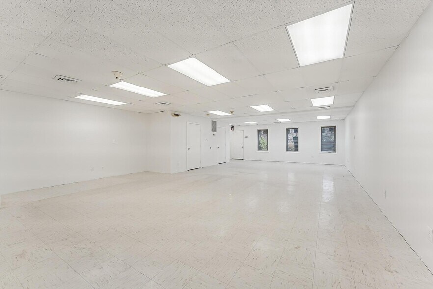 More Photos Of 297-299 Herndon Pky, Herndon Medical For Lease