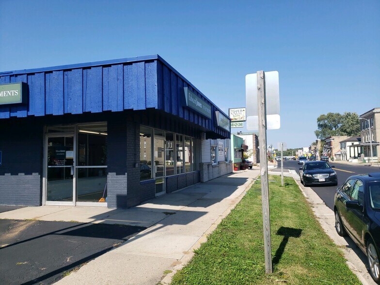 More Photos Of 105 N Main St, Pardeeville Storefront Retail Office For Lease