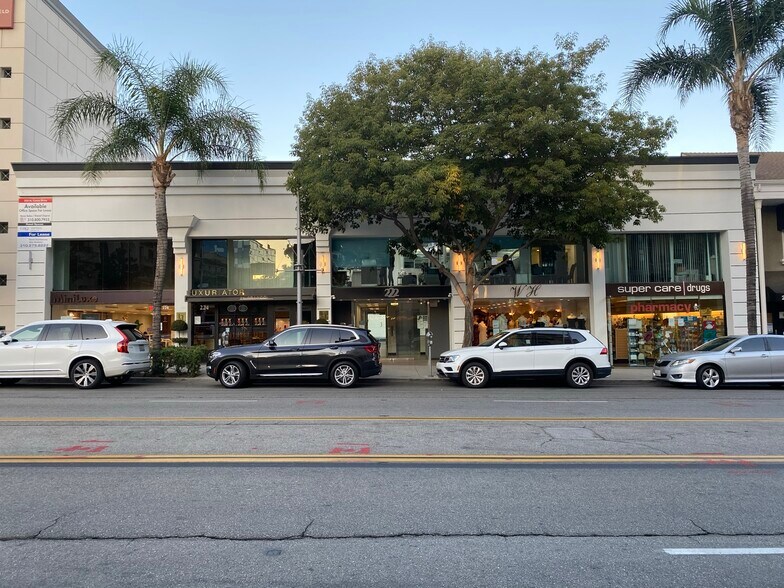 More Photos Of 220-228 N Canon Dr, Beverly Hills Loft Creative Space For Lease