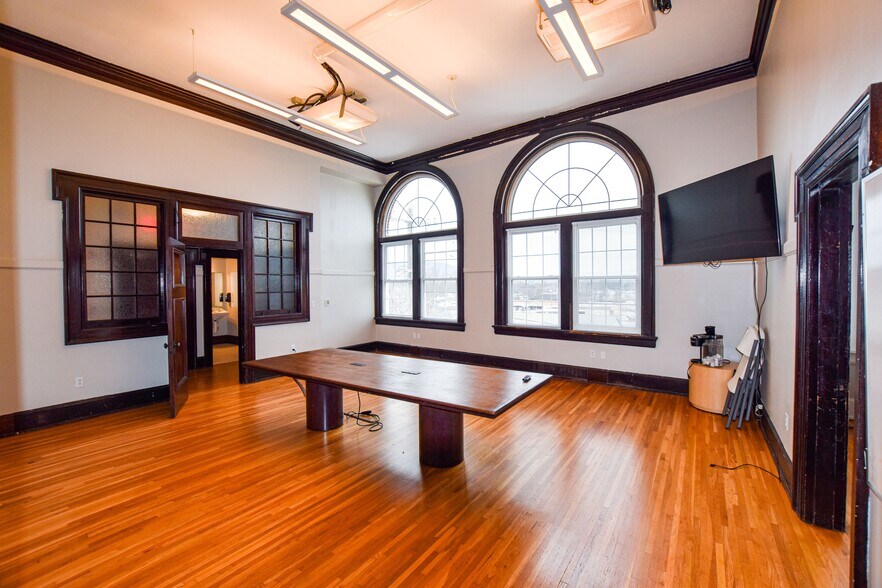 More Photos Of 2602 E Main St, Chattanooga Loft Creative Space For Sale