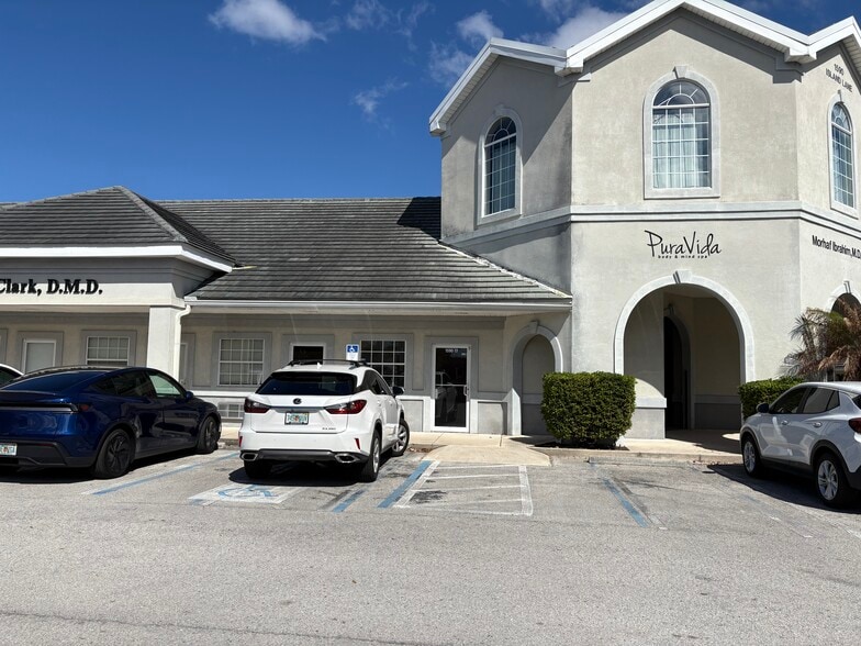 More Photos Of 1590 Island Ln, Fleming Island Office For Lease