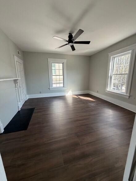 More Photos Of 903 1/2 New Bern Ave, Raleigh Office Residential For Lease
