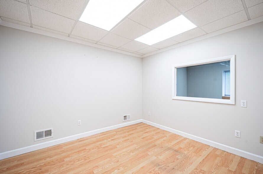 More Photos Of 324 Ringwood Ave, Pompton Lakes Light Manufacturing For Lease