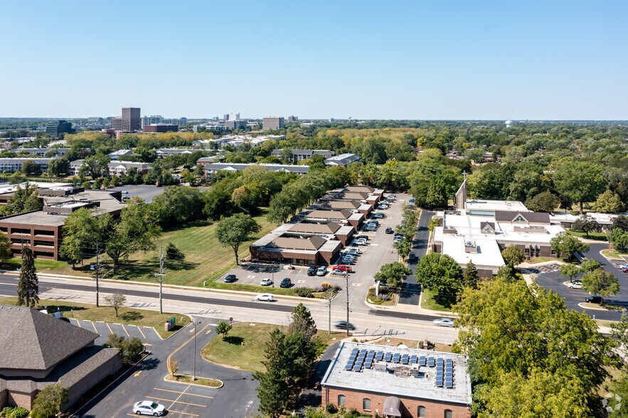 More Photos Of 1S376 Summit Ave, Oakbrook Terrace Medical For Sale