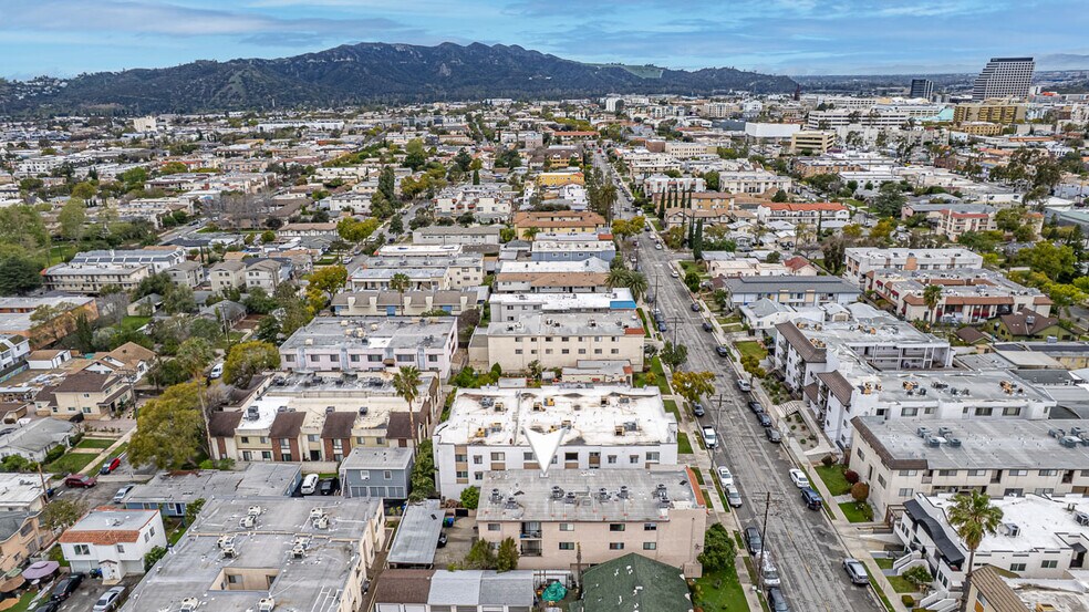 More Photos Of 904 E Lomita Ave, Glendale Apartments For Sale
