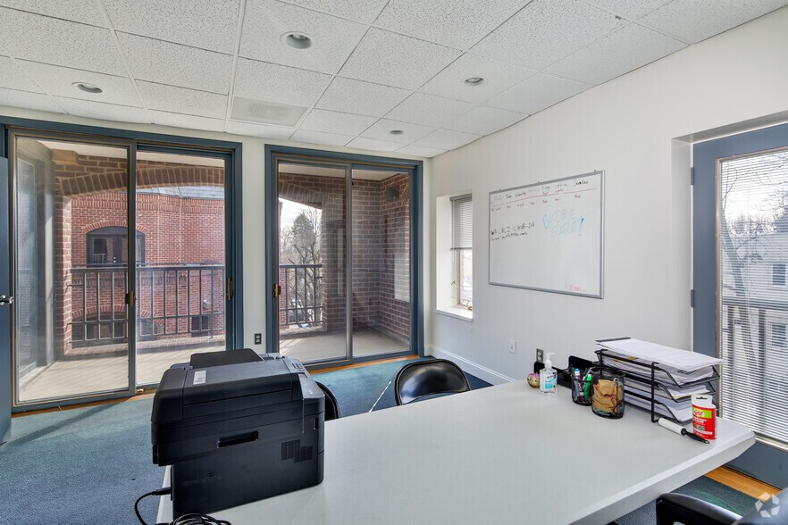 More Photos Of 2170-2176 Wisconsin Ave NW, Washington Office For Sale