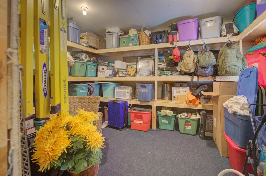 More Photos Of 17 Wilder St, Conway Hotel For Sale