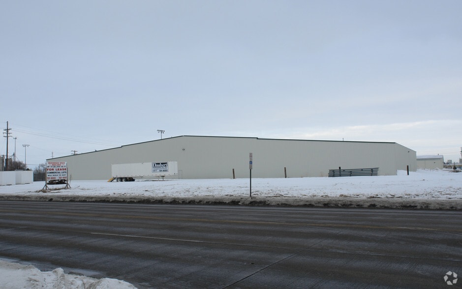 More Photos Of 505-515 S Main St, Fremont Warehouse For Lease