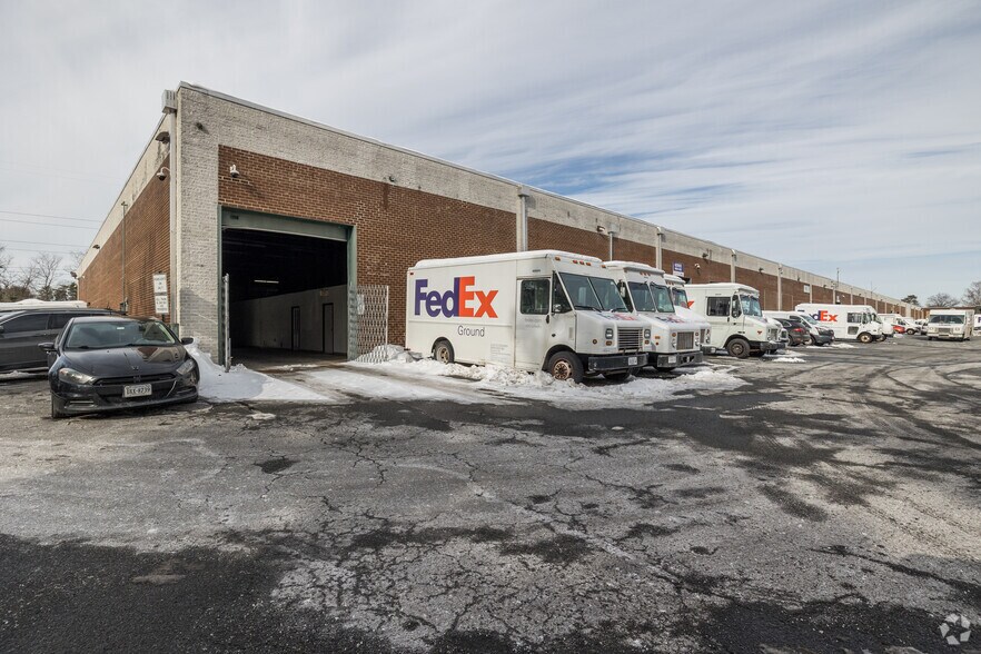 More Photos Of 6674-6698 Fleet Dr, Alexandria Unknown For Lease