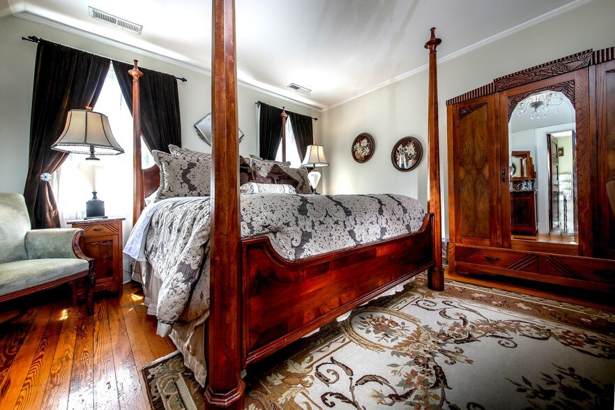 More Photos Of 288 Montford Ave, Asheville Hospitality For Sale