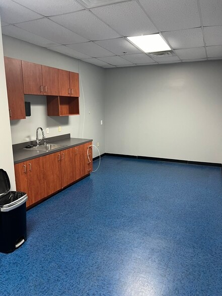 More Photos Of 4907 Golden Pky, Buford Warehouse For Lease