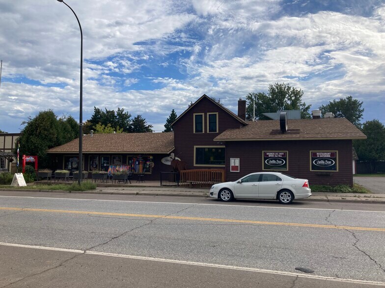 More Photos Of 812 7th Ave, Two Harbors Restaurant For Sale