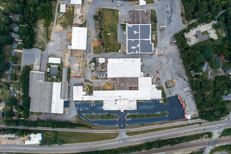 More Photos Of 1801 Rutherford Rd, Greenville Light Manufacturing For Lease