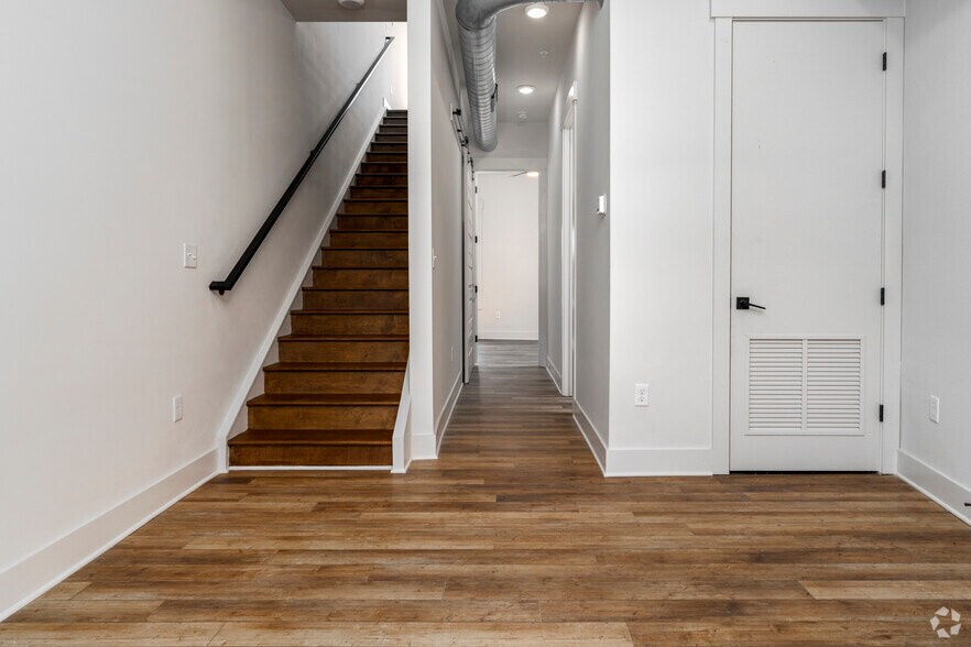 More Photos Of 202 S Main St, Belmont Apartments For Sale