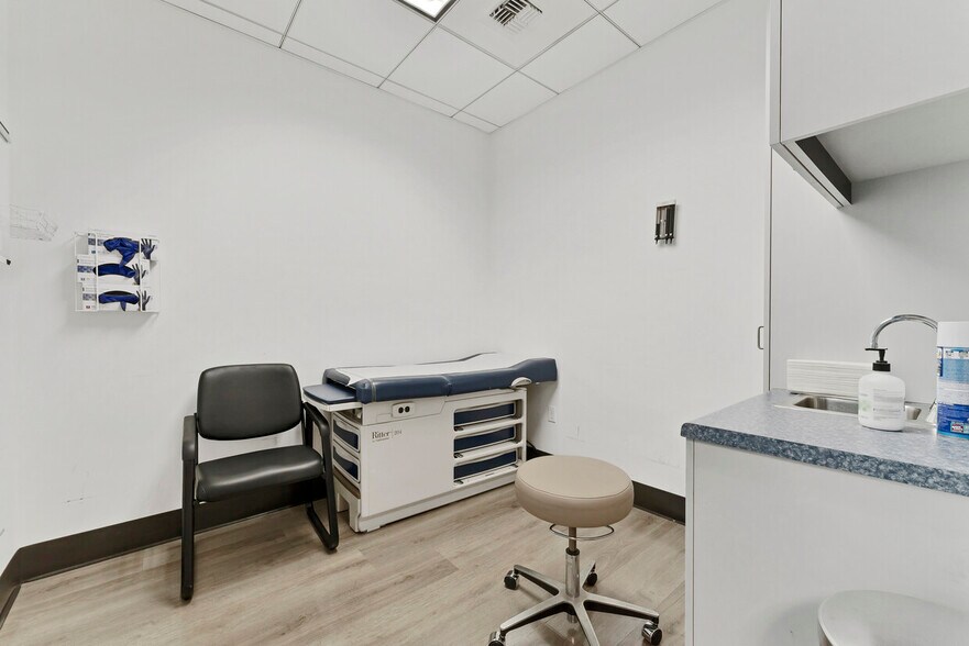 More Photos Of 17232 Red Hill Ave, Irvine Healthcare For Lease