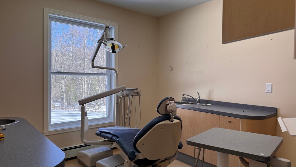 More Photos Of 292 South St, Blue Hill Office For Sale