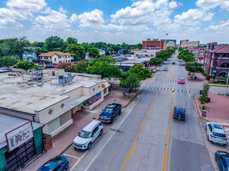 More Photos Of 1065 W Magnolia Ave, Fort Worth Office For Sale