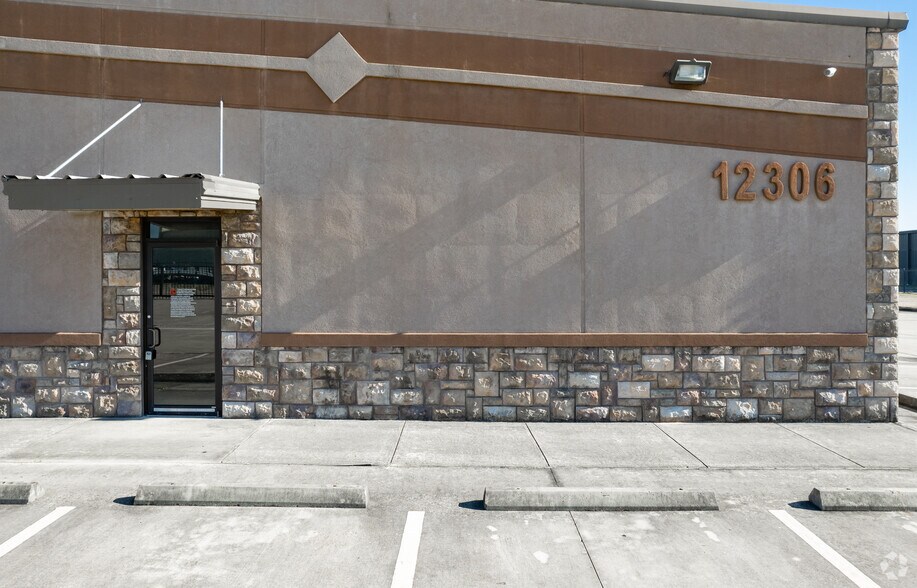 More Photos Of 12306 Shiloh Church Rd, Houston Warehouse For Lease