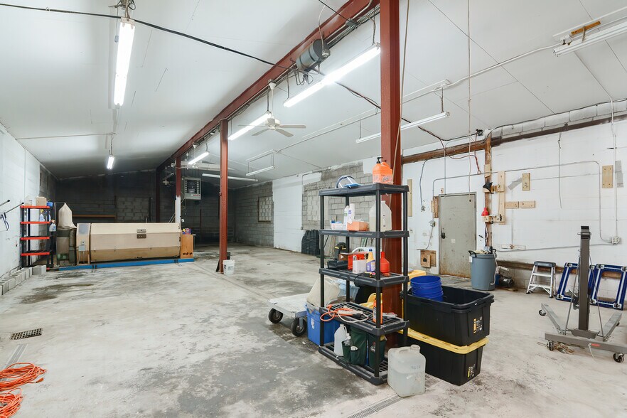 More Photos Of 152 Milford St, Upton Loft Creative Space For Sale