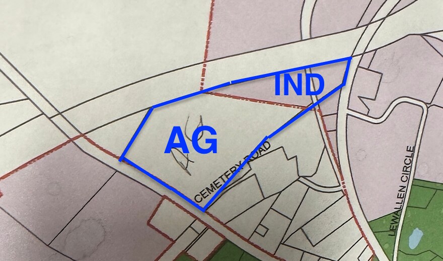 More Photos Of 5662 Cemetery Rd, Lula Land For Lease