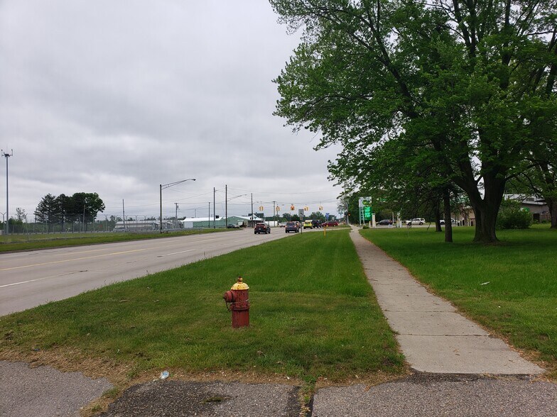 More Photos Of MIDDLEBELT @ EUREKA, Romulus Land For Sale