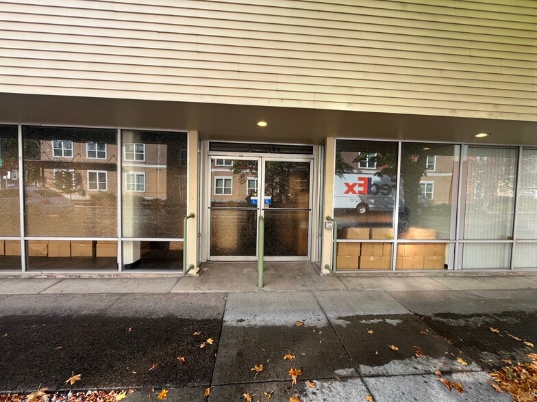 More Photos Of 1280 Charnelton St, Eugene Storefront Retail Office For Sale