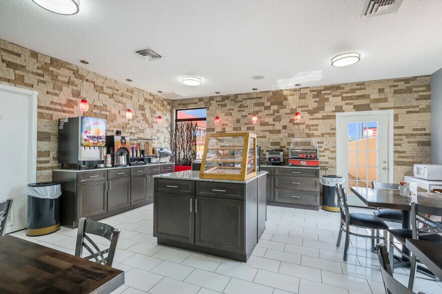 More Photos Of 2015 Military Rd, Columbus Hotel For Sale