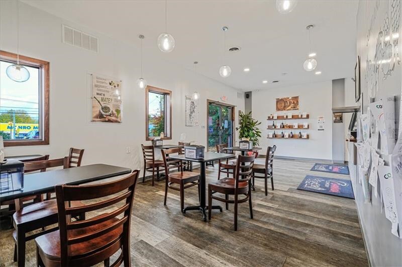 More Photos Of 3058 Washington Pike, Bridgeville Restaurant For Sale