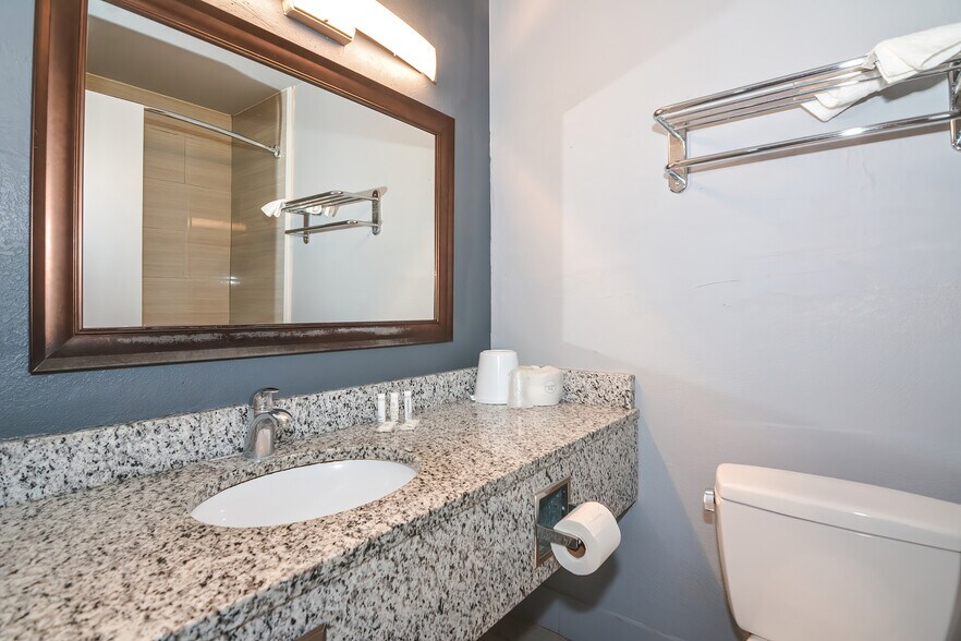 More Photos Of 1186 Worcester Rd, Framingham Hotel For Sale