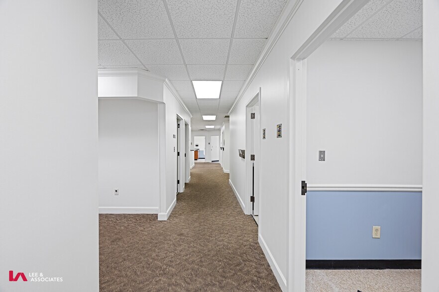 More Photos Of 1776 Old Spring House Ln, Dunwoody Medical For Lease