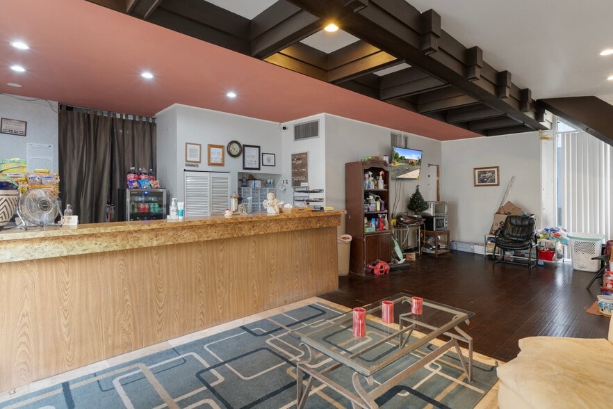 More Photos Of 5565 E Silver Springs Blvd, Silver Springs Hotel For Sale