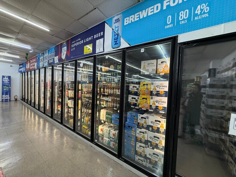 More Photos Of 4151 Mercer University Dr, Macon-Bibb General Retail For Sale